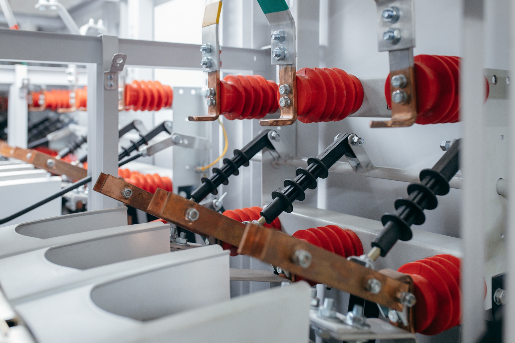 Why GPO-3 Is the Standard for Busbar Standoff Insulators